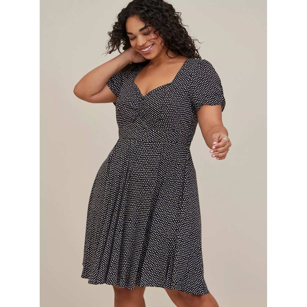 Torrid Black White Polka Dot Challis Skater Dress Short Sleeve Plus Sz 0 (L-XL)